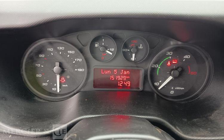 IVECO 35C13 BENNE SIMPLE CABINE COFFRE  EG-589-AH