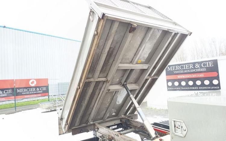 IVECO 35C13 BENNE SIMPLE CABINE COFFRE  EG-589-AH