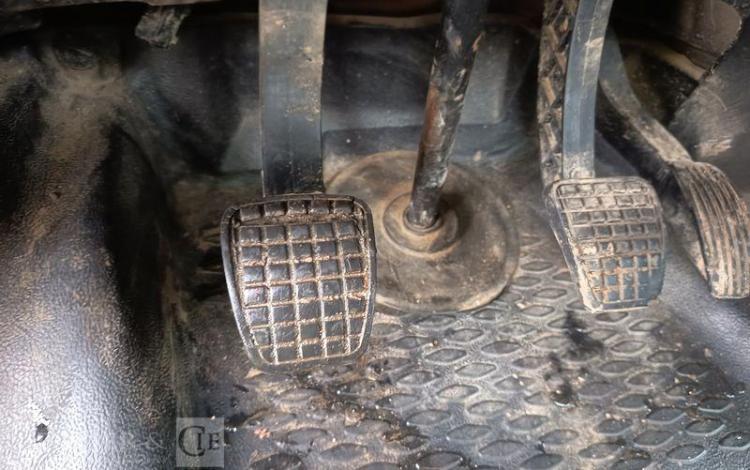 IVECO 35C13 BENNE SIMPLE CABINE COFFRE  EG-589-AH