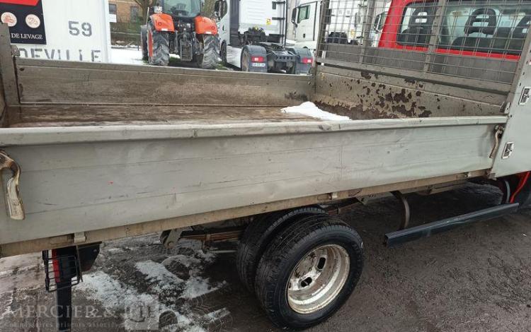 IVECO 35C13 BENNE SIMPLE CABINE COFFRE  EG-589-AH