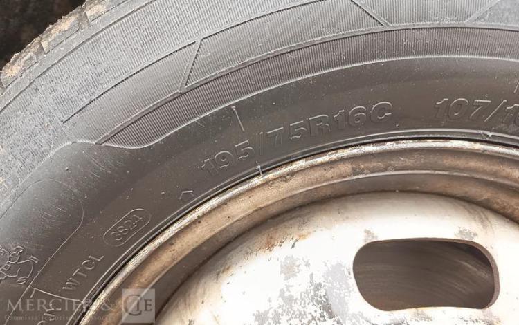 IVECO 35C13 BENNE SIMPLE CABINE COFFRE  EG-589-AH