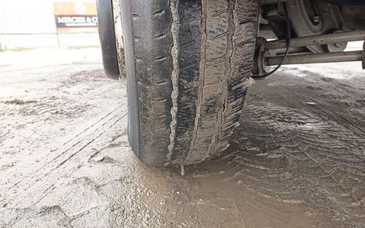 IVECO 35C13 BENNE SIMPLE CABINE COFFRE  EG-589-AH