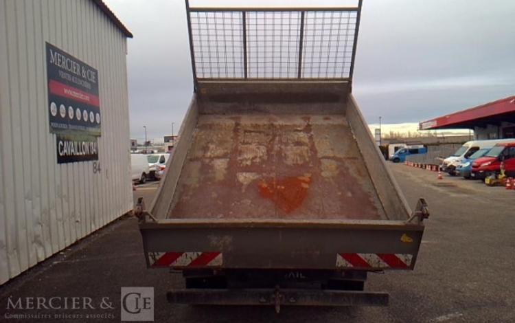 IVECO 35C13 BENNE SIMPLE CABINE COFFRE  EG-751-NV