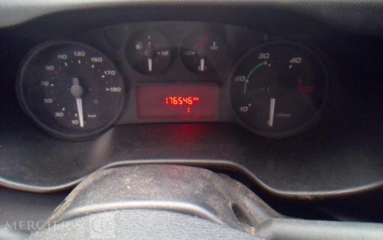 IVECO 35C13 BENNE SIMPLE CABINE COFFRE  EG-751-NV