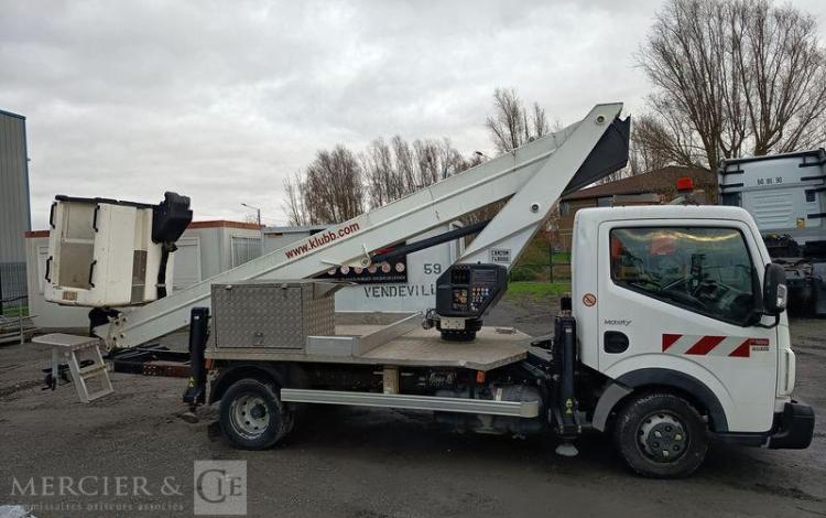 RENAULT MAXITY AVEC NACELLE KLUBB VT-60 NE -17 M – DIESEL – 1982 HEURES – ANNE 2016 BLANC EH-342-MX