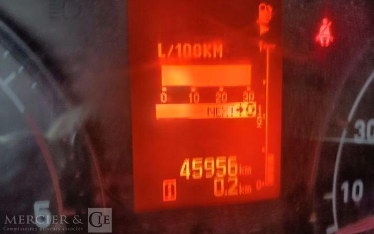 RENAULT MAXITY AVEC NACELLE KLUBB VT-60 NE -17 M – DIESEL – 1982 HEURES – ANNE 2016 BLANC EH-342-MX