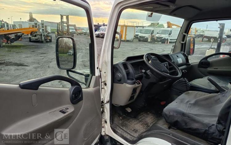 RENAULT MAXITY AVEC NACELLE KLUBB VT-60 NE -17 M – DIESEL – 1982 HEURES – ANNE 2016 BLANC EH-342-MX