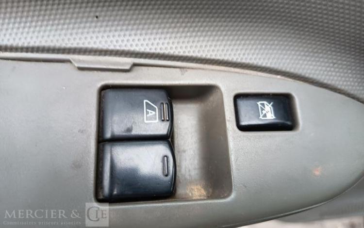 RENAULT MAXITY AVEC NACELLE KLUBB VT-60 NE -17 M – DIESEL – 1982 HEURES – ANNE 2016 BLANC EH-342-MX