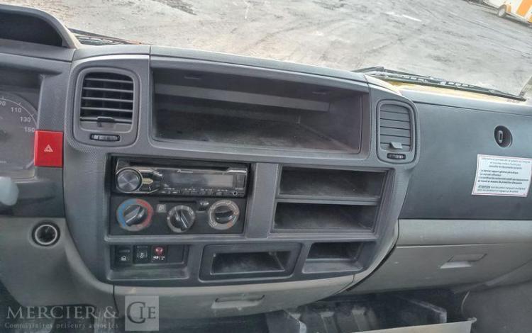 RENAULT MAXITY AVEC NACELLE KLUBB VT-60 NE -17 M – DIESEL – 1982 HEURES – ANNE 2016 BLANC EH-342-MX