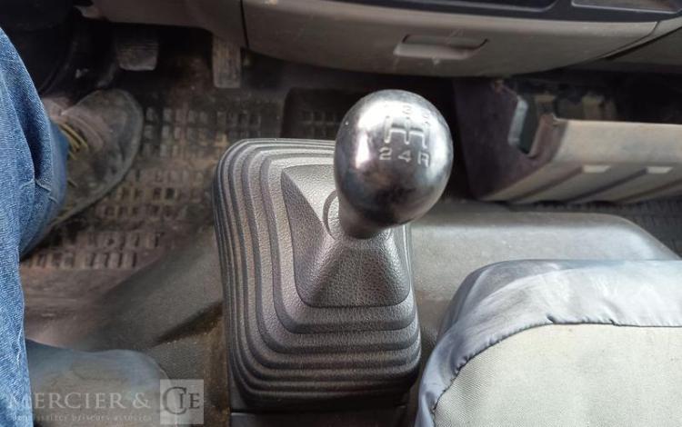 RENAULT MAXITY AVEC NACELLE KLUBB VT-60 NE -17 M – DIESEL – 1982 HEURES – ANNE 2016 BLANC EH-342-MX