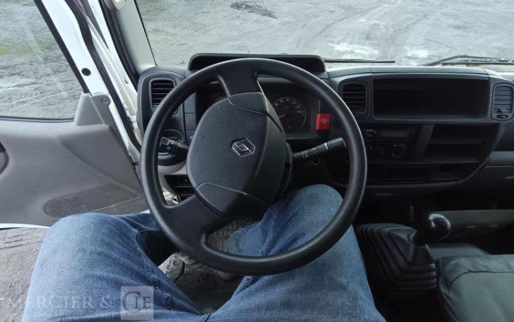 RENAULT MAXITY AVEC NACELLE KLUBB VT-60 NE -17 M – DIESEL – 1982 HEURES – ANNE 2016 BLANC EH-342-MX