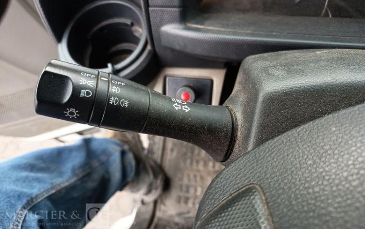 RENAULT MAXITY AVEC NACELLE KLUBB VT-60 NE -17 M – DIESEL – 1982 HEURES – ANNE 2016 BLANC EH-342-MX