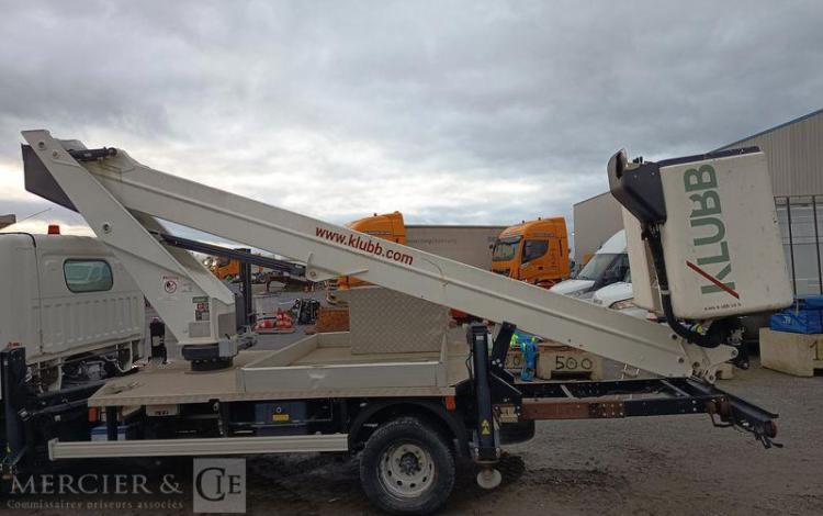 RENAULT MAXITY AVEC NACELLE KLUBB VT-60 NE -17 M – DIESEL – 1982 HEURES – ANNE 2016 BLANC EH-342-MX