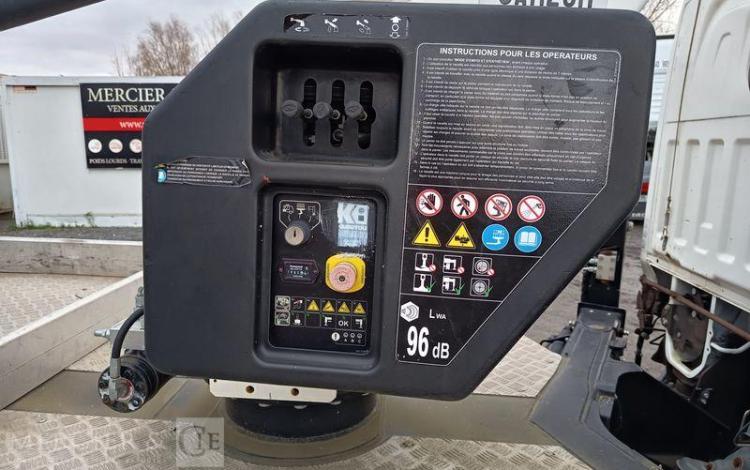 RENAULT MAXITY AVEC NACELLE KLUBB VT-60 NE -17 M – DIESEL – 1982 HEURES – ANNE 2016 BLANC EH-342-MX