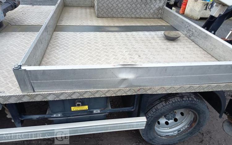 RENAULT MAXITY AVEC NACELLE KLUBB VT-60 NE -17 M – DIESEL – 1982 HEURES – ANNE 2016 BLANC EH-342-MX