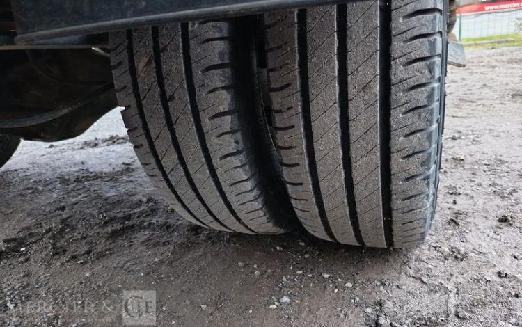 RENAULT MAXITY AVEC NACELLE KLUBB VT-60 NE -17 M – DIESEL – 1982 HEURES – ANNE 2016 BLANC EH-342-MX