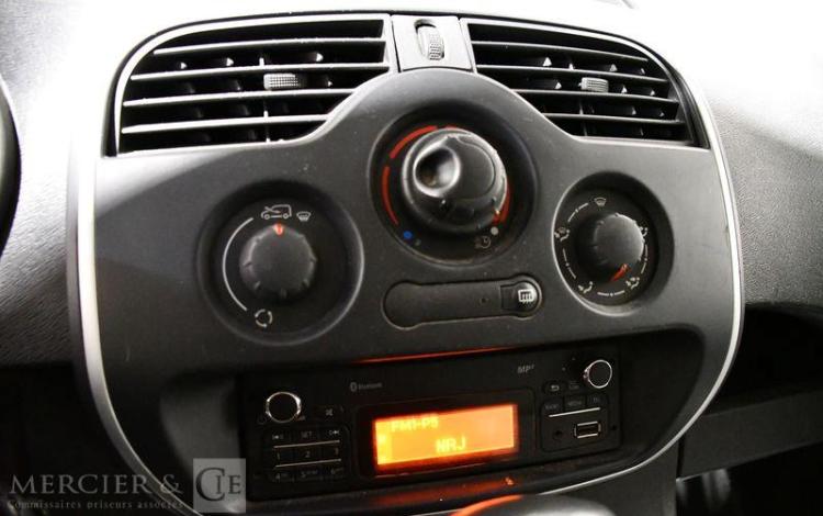 RENAULT KANGOO ZE JAUNE EH-495-BJ