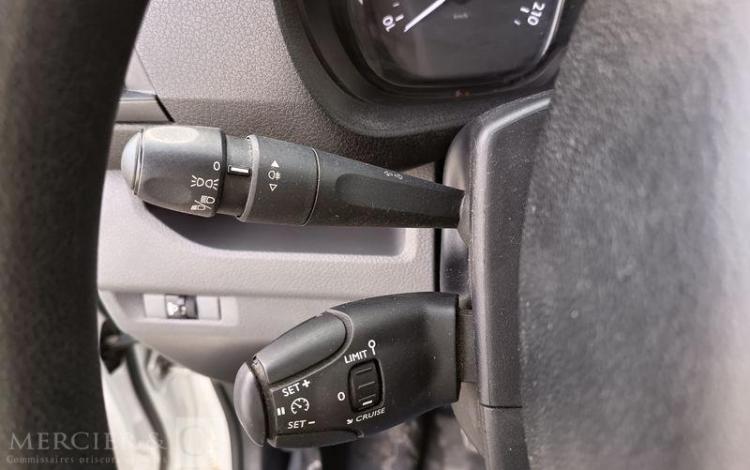 CITROEN JUMPY 2.0 BLUEHDI 120 M L2 CLUB DIESEL – 107876 KMS – ANNEE 2016 BLANC EH-526-RP