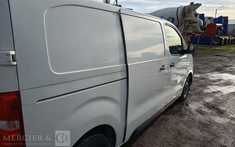 CITROEN JUMPY 2.0 BLUEHDI 120 M L2 CLUB DIESEL – 107876 KMS – ANNEE 2016 BLANC EH-526-RP