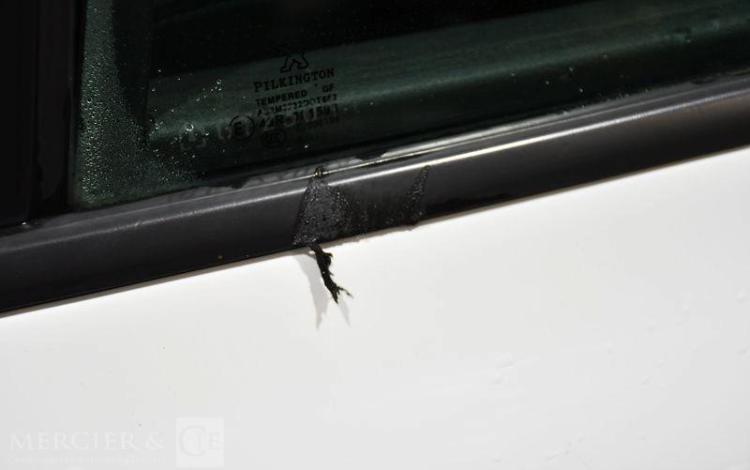 PEUGEOT 208 AFF 1,6 100CH PREMIUM BLANC EH-726-WG