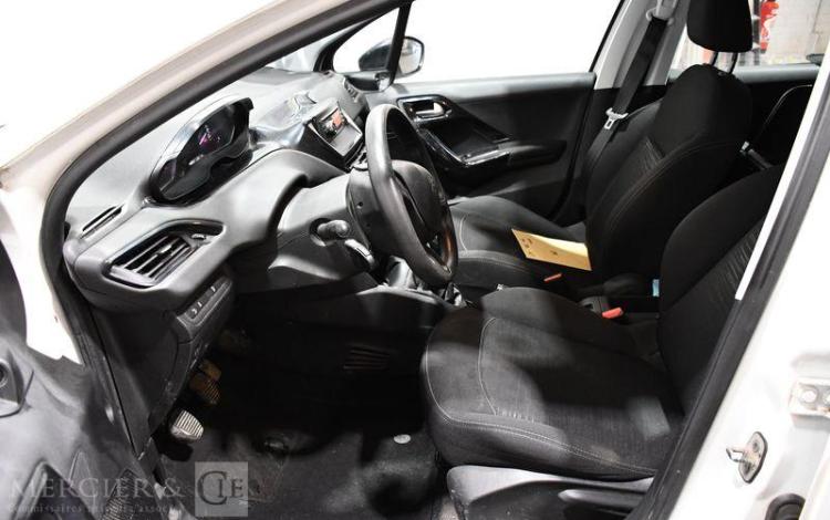 PEUGEOT 208 AFF 1,6 100CH PREMIUM BLANC EH-726-WG