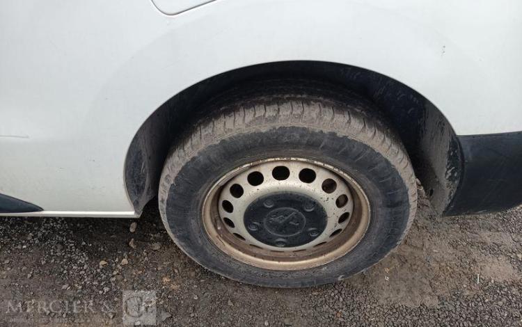 PEUGEOT EXPERT III VUL 2.0 BLUE HDi 16V FOURGON MOYEN S&S 122CV – DIESEL – ANNEE 2017 BLANC EJ-186-PG