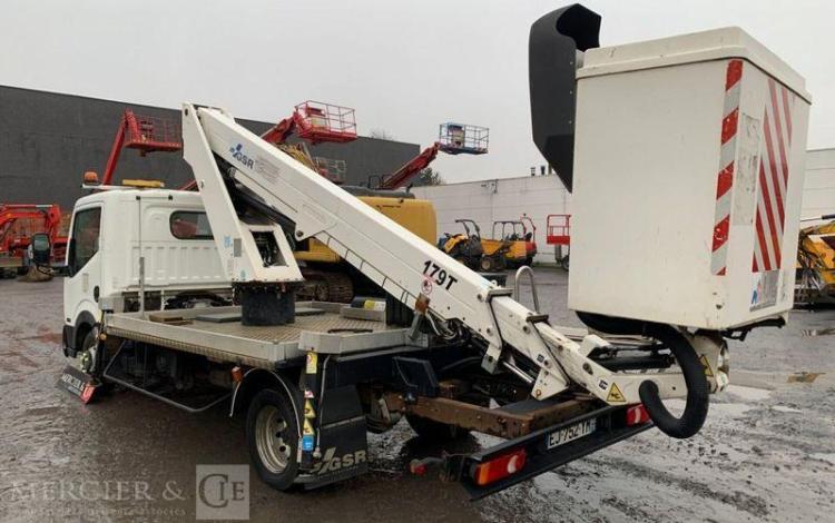 NISSAN CABSTAR AVEC NACELLE GSR E179T – 11 M – DIESEL 142419 KMS – ANNEE 2017  EJ-752-YM