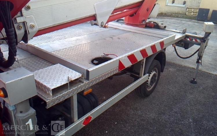 MULTITEL DAILY AVEC NACELLE MULTITEL MX250 25M  EJ-953-ZC