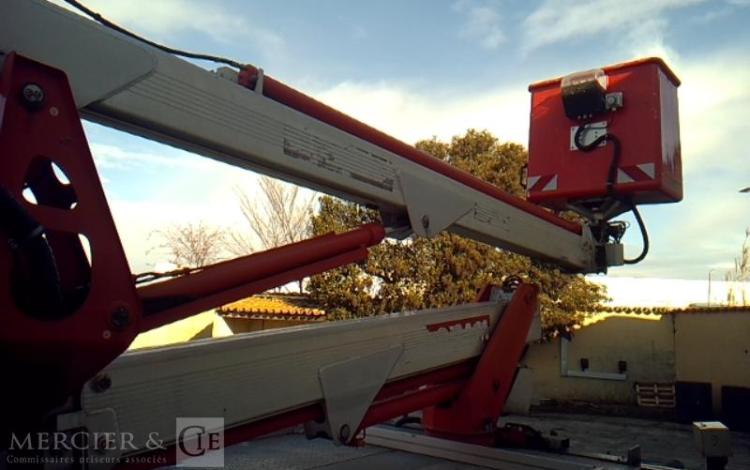 MULTITEL DAILY AVEC NACELLE MULTITEL MX250 25M  EJ-953-ZC