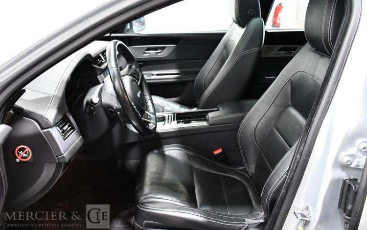 JAGUAR XF 2,0 D180 180 R-SPORT BVA GRIS EK-182-PE