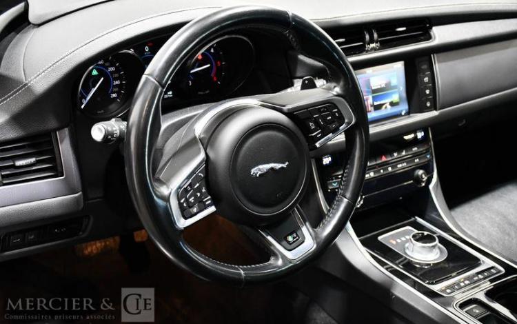 JAGUAR XF 2,0 D180 180 R-SPORT BVA GRIS EK-182-PE