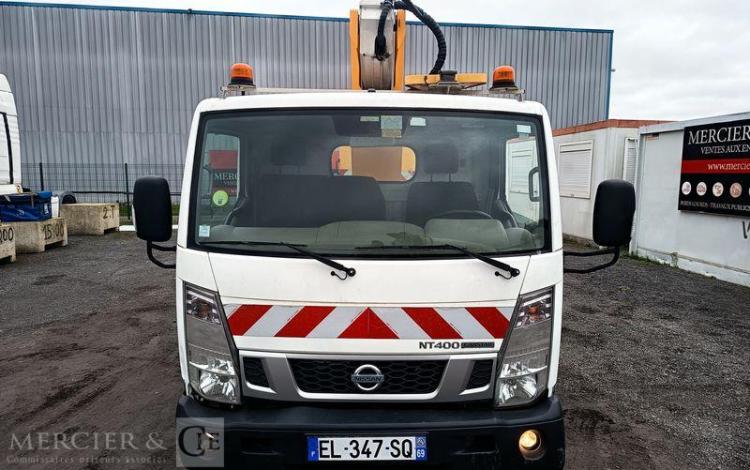 NISSAN CABSTAR NT400 AVEC NACELLE MULTITEL MT202 – 20 METRES – 2404 HEURES – ANNEE 2017 BLANC EL-347-SQ