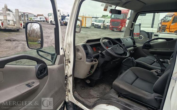 NISSAN CABSTAR NT400 AVEC NACELLE MULTITEL MT202 – 20 METRES – 2404 HEURES – ANNEE 2017 BLANC EL-347-SQ