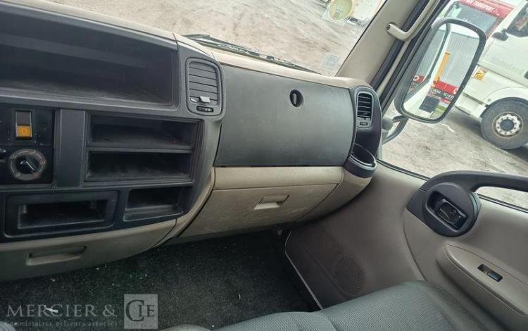 NISSAN CABSTAR NT400 AVEC NACELLE MULTITEL MT202 – 20 METRES – 2404 HEURES – ANNEE 2017 BLANC EL-347-SQ