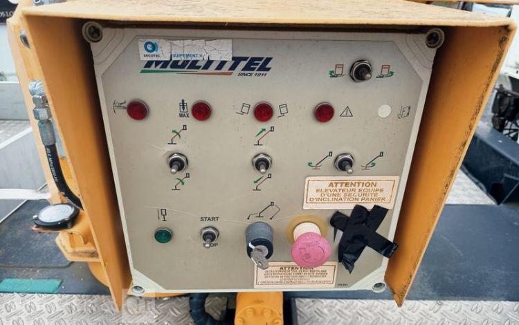 NISSAN CABSTAR NT400 AVEC NACELLE MULTITEL MT202 – 20 METRES – 2404 HEURES – ANNEE 2017 BLANC EL-347-SQ