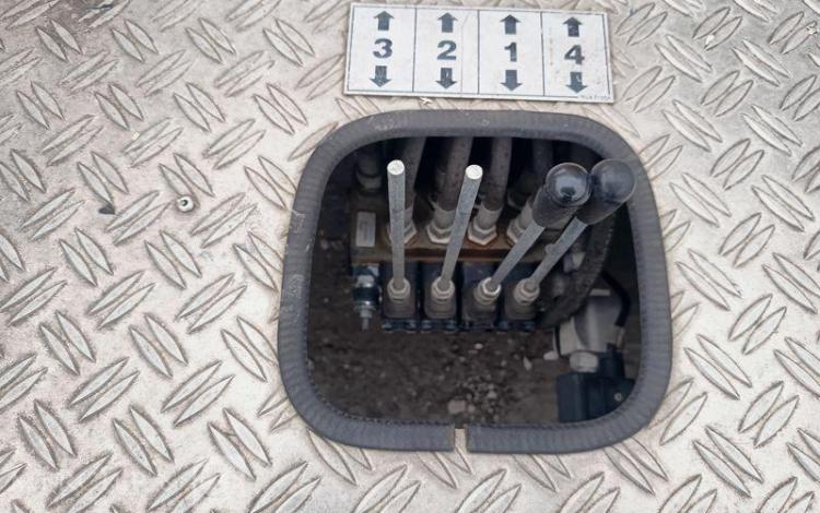 NISSAN CABSTAR NT400 AVEC NACELLE MULTITEL MT202 – 20 METRES – 2404 HEURES – ANNEE 2017 BLANC EL-347-SQ