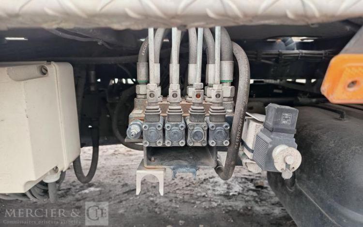 NISSAN CABSTAR NT400 AVEC NACELLE MULTITEL MT202 – 20 METRES – 2404 HEURES – ANNEE 2017 BLANC EL-347-SQ