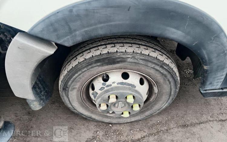 NISSAN CABSTAR NT400 AVEC NACELLE MULTITEL MT202 – 20 METRES – 2404 HEURES – ANNEE 2017 BLANC EL-347-SQ