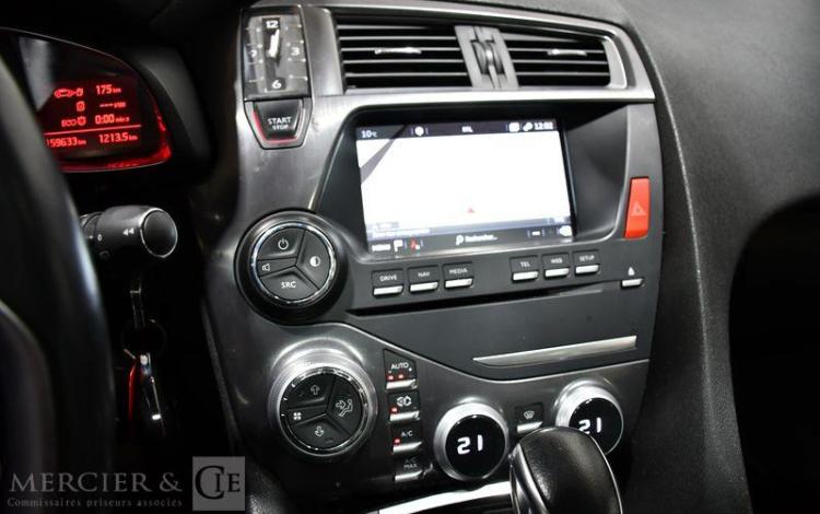 DS DS5 1.6 BLUEHDI 120 SOCHIC BVA NOIR EM-582-YM