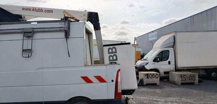 RENAULT MASTER III PHASE 2 L3H2 2.3 dCi 16V ENERGY 170 CV NACELLE KLUBB K26 10 M – 580 H BLANC EM-854-SE