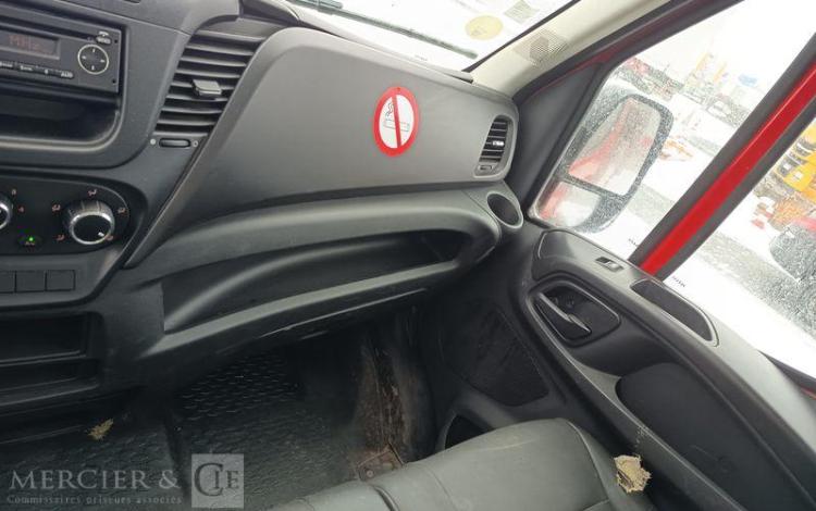 IVECO 35C12 BENNE SIMPLE CABINE COFFRE  EP-051-NV