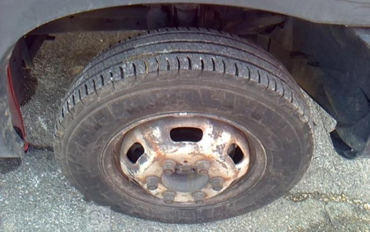 IVECO 35-120 BENNE SIMPLE CABINE COFFRE ROUGE EQ-468-HX