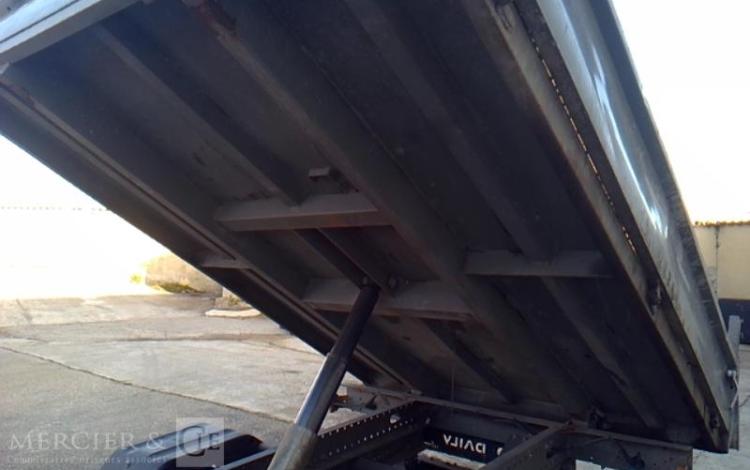 IVECO 35-120 BENNE SIMPLE CABINE COFFRE ROUGE EQ-468-HX