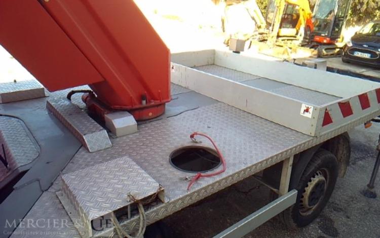 MULTITEL 35-120 NACELLE SUR VL MULTITEL MT222 22M 3520H ROUGE EQ-891-ZD