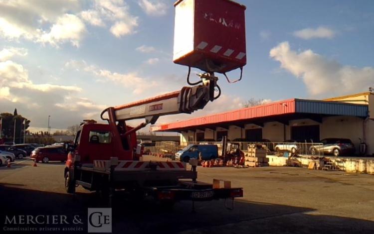 MULTITEL 35-120 NACELLE SUR VL MULTITEL MT222 22M 3520H ROUGE EQ-891-ZD