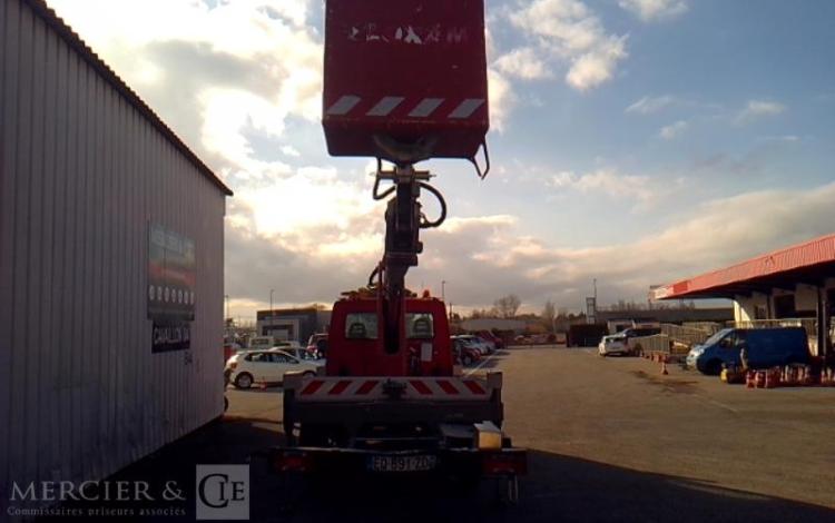 MULTITEL 35-120 NACELLE SUR VL MULTITEL MT222 22M 3520H ROUGE EQ-891-ZD