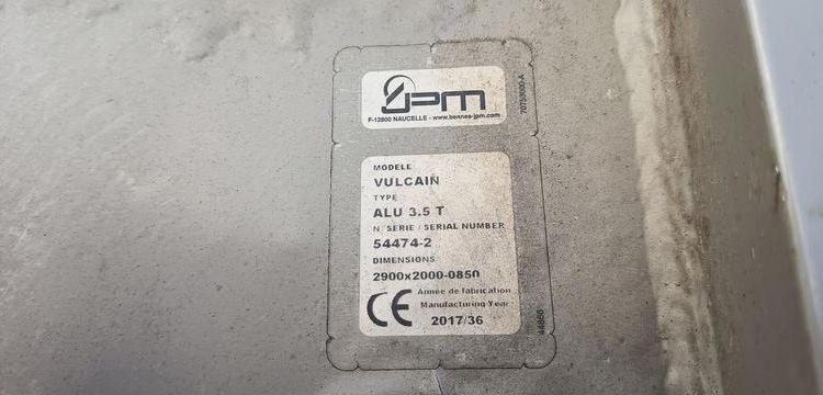 IVECO DAILY 35C12  BENNE DOUBLE CABINE – DIESEL – 132690 KMS – ANNEE 2017 ROUGE ER-705-EL