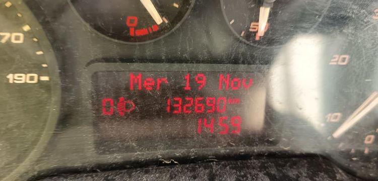 IVECO DAILY 35C12  BENNE DOUBLE CABINE – DIESEL – 132690 KMS – ANNEE 2017 ROUGE ER-705-EL