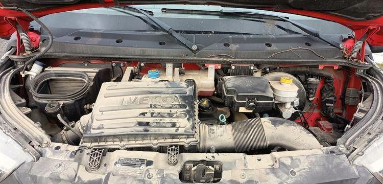 IVECO DAILY 35C12  BENNE DOUBLE CABINE – DIESEL – 132690 KMS – ANNEE 2017 ROUGE ER-705-EL