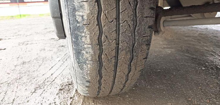 IVECO DAILY 35C12  BENNE DOUBLE CABINE – DIESEL – 132690 KMS – ANNEE 2017 ROUGE ER-705-EL